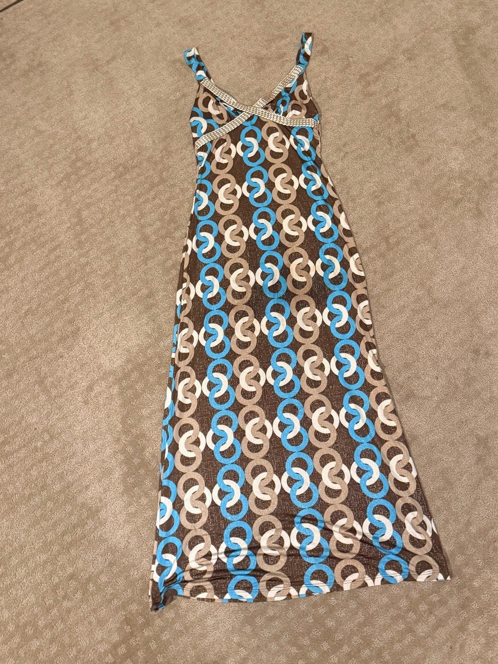 Sleeveless Maxi Dress with Blue & Brown Chain Pattern